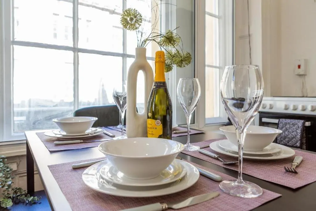 Newcastle'S Most Central Apartment - Sleeps 10 0*, ニューカッスル・アポン・タイン イギリス